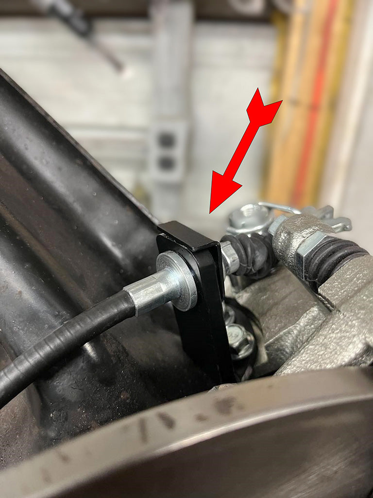 Parking brake retaining clip